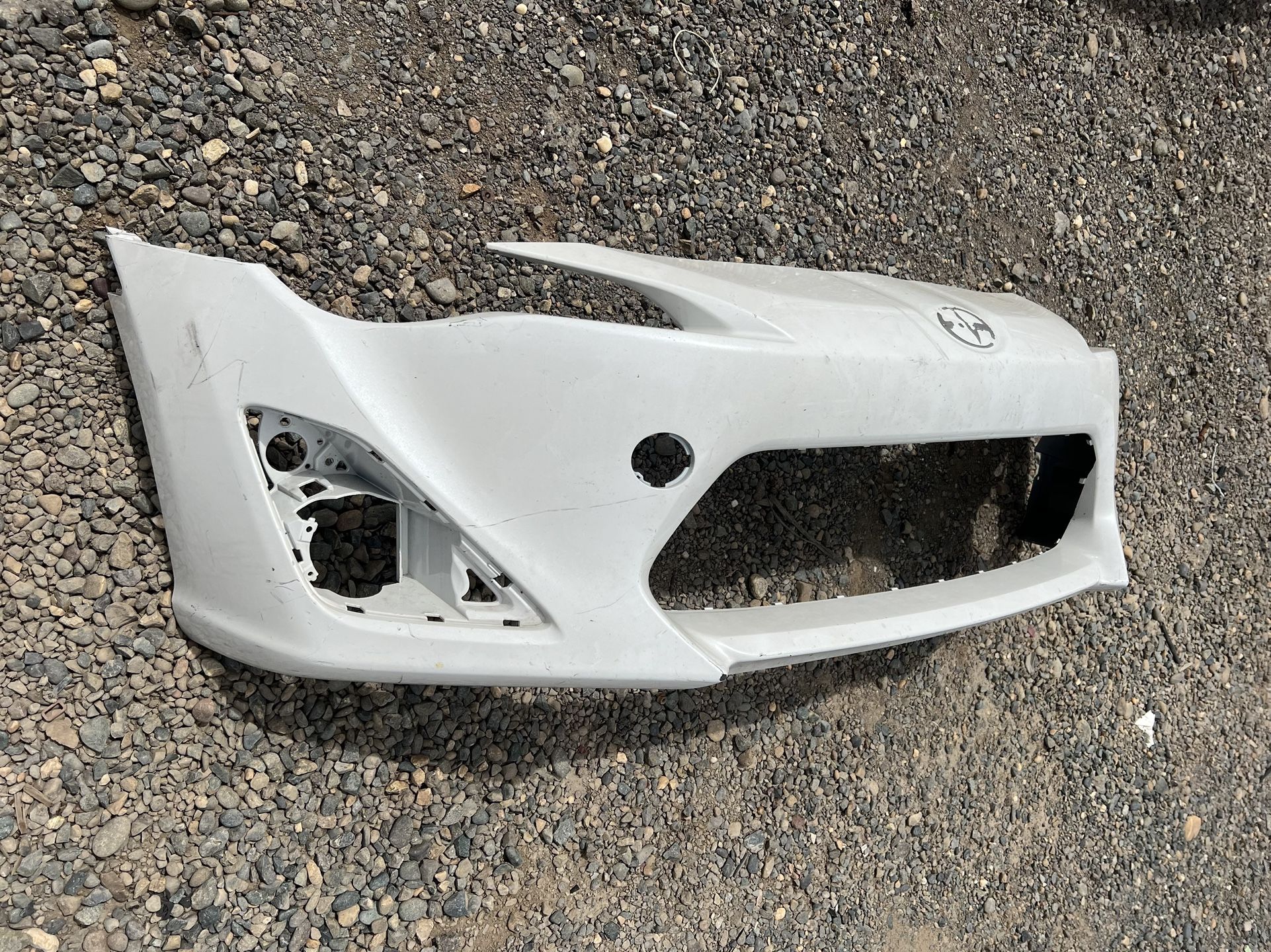 OEM 2013-2016 TOYOTA SCION FRS FRONT BUMPER COVER TOYOTA 86