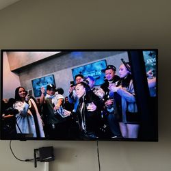 Insignia 55inch SMART TV with Working Remote and Streaming 