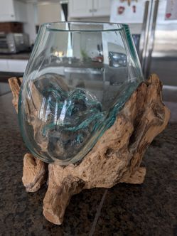 Planter terrarium with molten glass and driftwood base