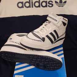Adidas FORUM Mid Navy Size 12