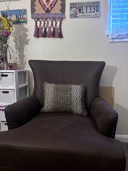 Brown beautiful chair for sale