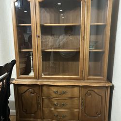Bassett Furniture China Hutch