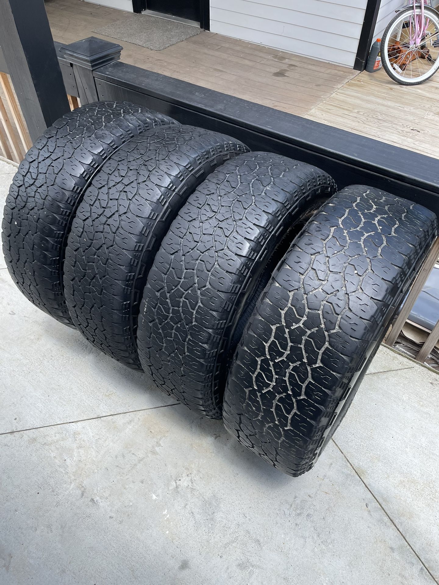 4< LT275/65R20 Goodyear Wrangler Tires
