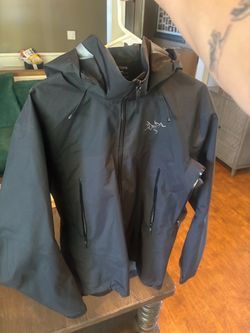 Arc’teryx Beta AR Gore-Tex Jacket – Black – Men’s Medium