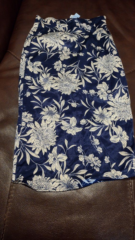 Zara Woman cobalt and white pencil skirt Size 5