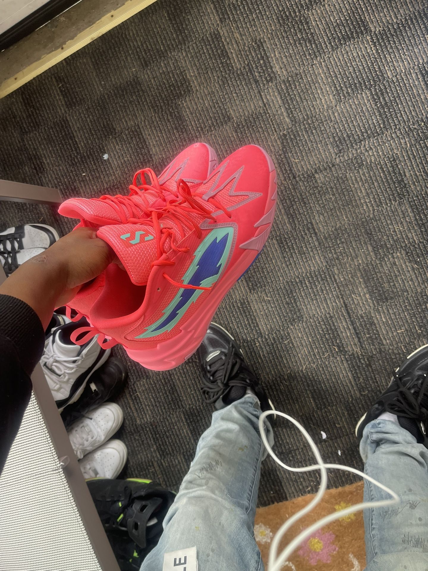 Puma Basketball Shoes   Purchase Comes With A Free Basketball