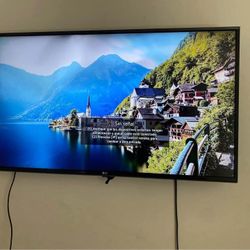 PS5 SLIM DISC SYSTEM AND 55"LG 4K HDR SMART TV NO BASE TV LEGS $800 FINAL PRICE SEE ALL PICTURES 
