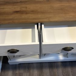 Beautiful Wash wash Farmhouse Style Buffet Only Had It For A Month Still Brand New Moved Into Smaller Place 