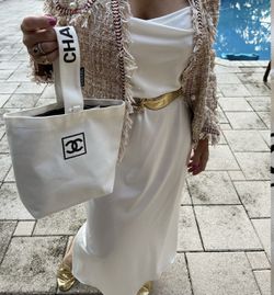 CHANEL VIP Gift Canvas Tote Bag for Sale in San Jose, CA - OfferUp