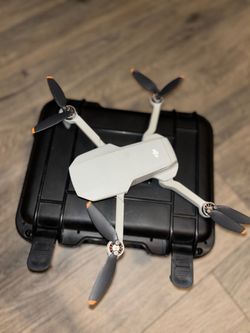 DJI mini drone se with hard case and accessories