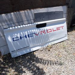 Chevrolet Silverado LT Tailgate
