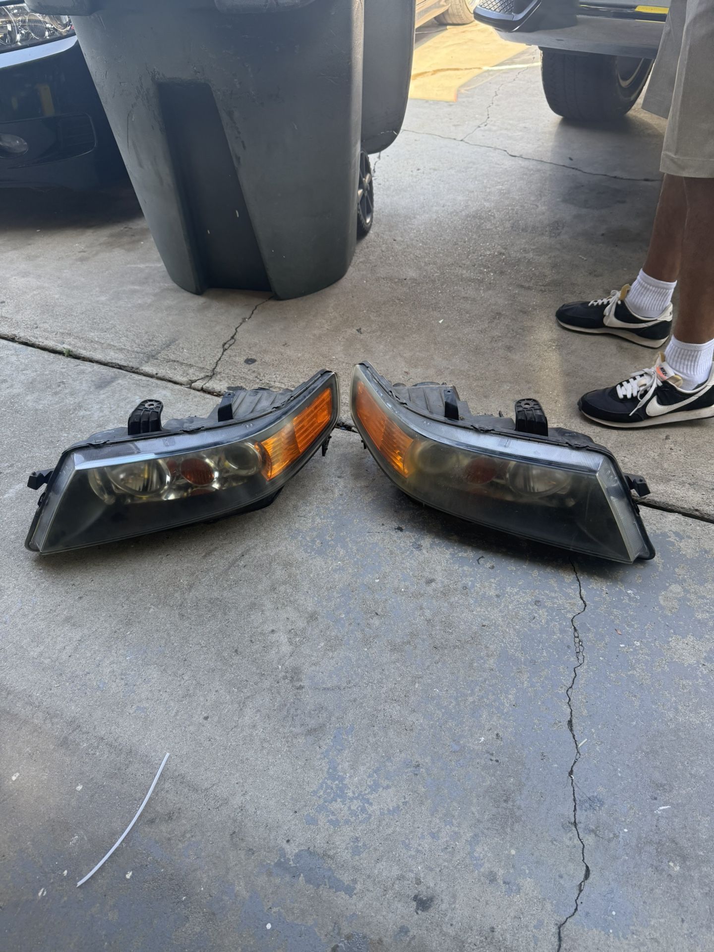 2006 Acura TSX Headlights