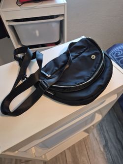 lululemon All Night Festival Bag 5L, Black w/Gold