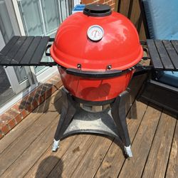 Kamado Joe Smoker Grill
