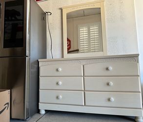 Dresser with mirror