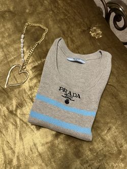 Top Women’s New Size Small 