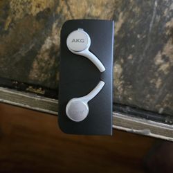 AKG Earbuds White