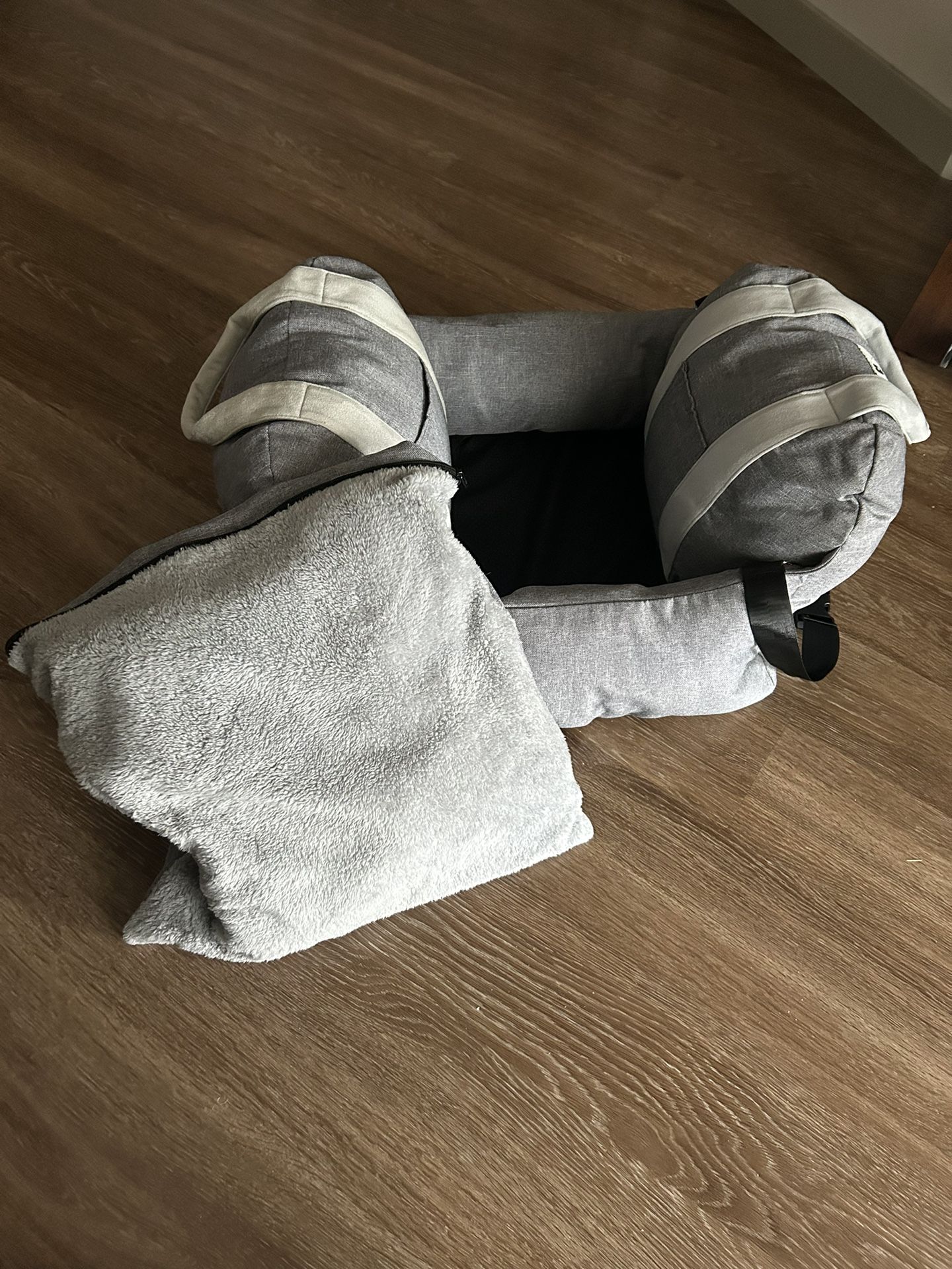 Funny Fuzzy Dog Car Seat Bed For A Small Dog