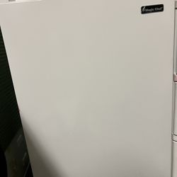 Magic Chef 4.4 cu. ft. Mini Fridge in White without Freezer