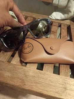 Ray bans (dark blue clear frame)