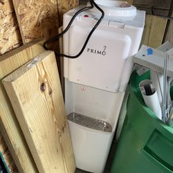 Primo Water Unit (like New)  (Read ad before messaging)