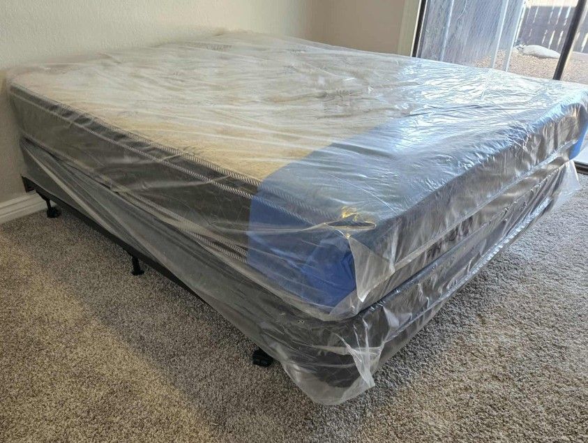 Weekend Sale Single Twin Mattress 99 Full Double 159 Queen Bed 179 King 229 California King 229 Frame 69 XL Twin Mattresses Se Habla Espanol