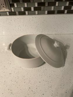 White Ceramic Casserole Dish with Lid
