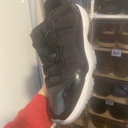 Low Top Jordan Space jams Size 11.5
