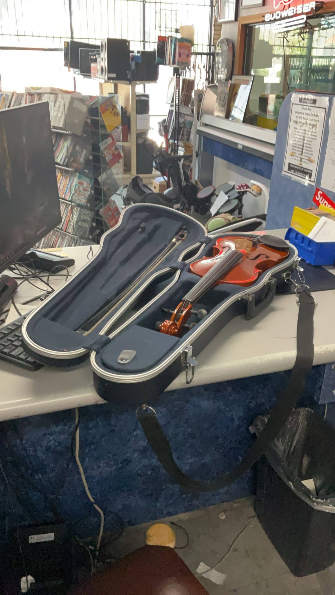 Yamaha Violin In Case With Bow