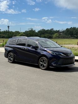 Toyota sienna platinum 2025