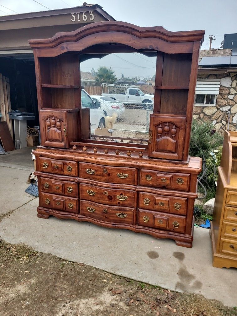 Dresser With Mirror Furniture