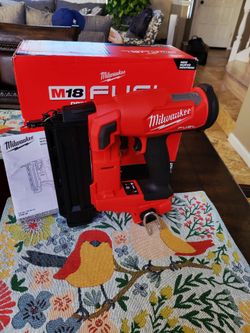 Milwaukee M18 FUEL 18-Volt Lithium-Ion Brushless Cordless Gen II 18-Gauge Brad Nailer (Tool-Only)