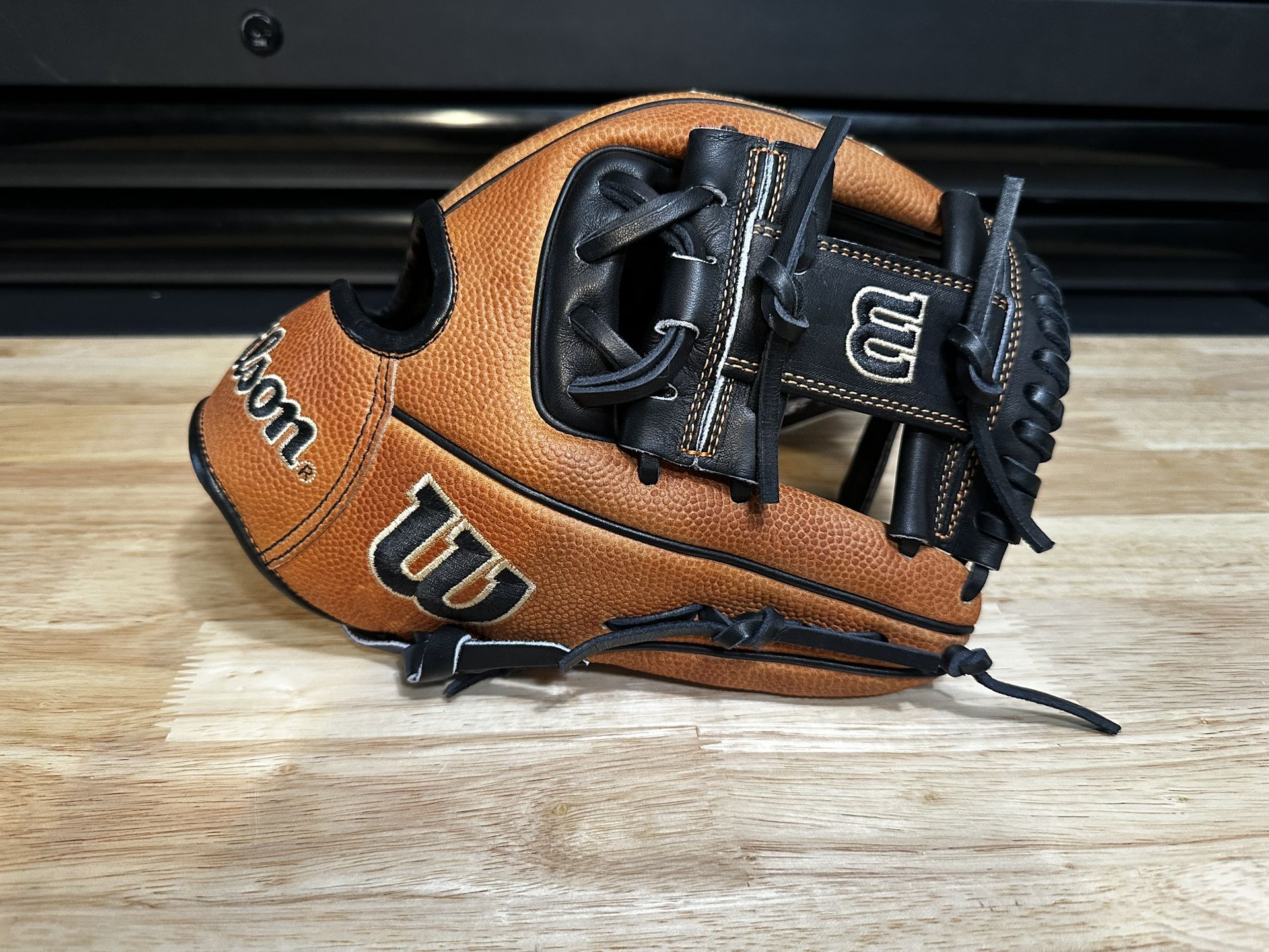 *NEW* 2025 Wilson A2000 11.5” Baseball Glove