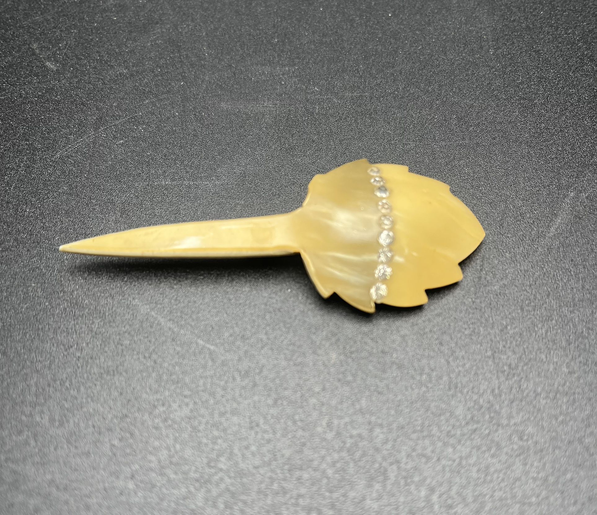 Vintage Celluloid? Bakelite? Brooch Pin Rhinestone Details Glam