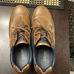 IZOD Men's "Cal" Oxford Brown Lace Up Casual Shoe Size 11 Memory Foam