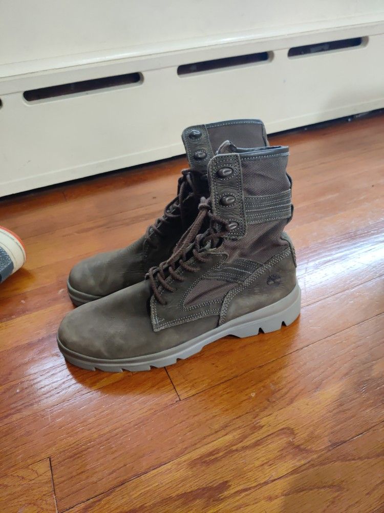 Men's Size 10.5 Olive Green Timberland Defenders Boots