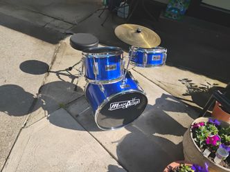 Kids drum set