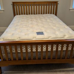 Solid Oak Queen/Full size bed frame