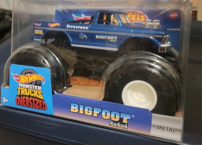 Hot Wheels Monster Trucks Oversized Bigfoot