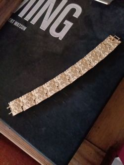Free bracelet