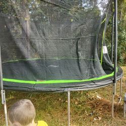 Trampoline 