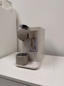 Nespresso Lattissima One Coffee Machine