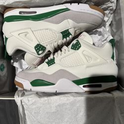 Jordan 4 Pine Green