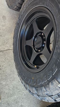 Toyo tires AT3 285/70R17 on falcon wheels 17x9  0 offset