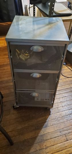 Storage shelf