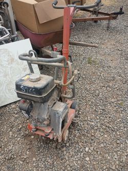 Concrete saw