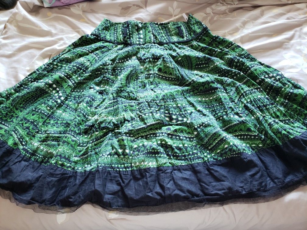 Green print skirt