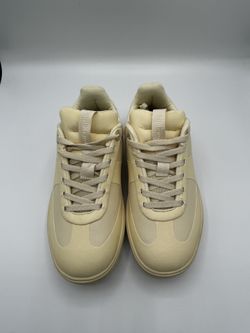 Lululemon Cityverse Chiffon Yellow women’s shoes size 5