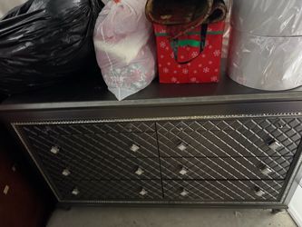 Queen grey furniture set