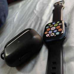 AirPods & Apple Watch
